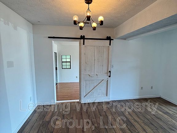 3rd image of 6355 Pine Dr