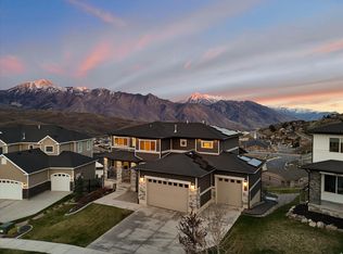 2208 E Snow Blossom Way, Draper, UT 84020