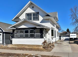 862 E 8th St, Winona, MN 55987