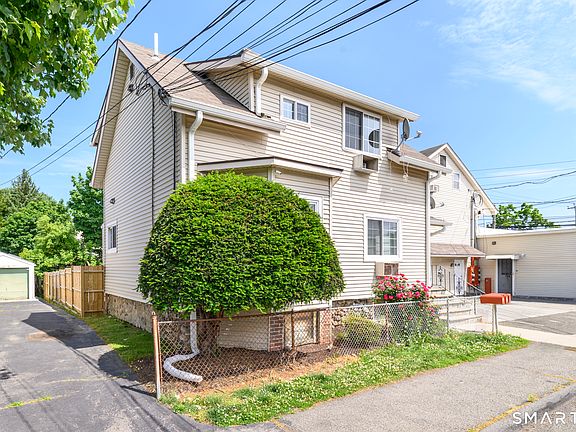 3rd image of 750 Cove Rd APT 5