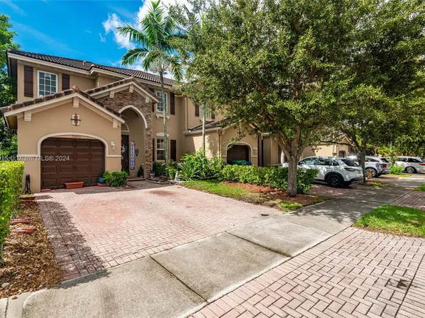 15260 SW 9th Way, Miami, FL 33194