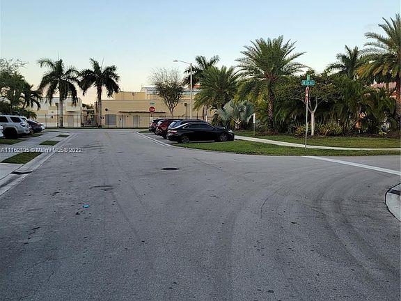 4th image of 8396 NW 113th Pl #8396