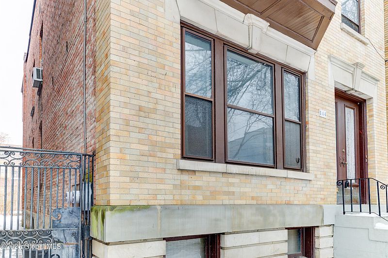 3rd image of 144 Jay Street