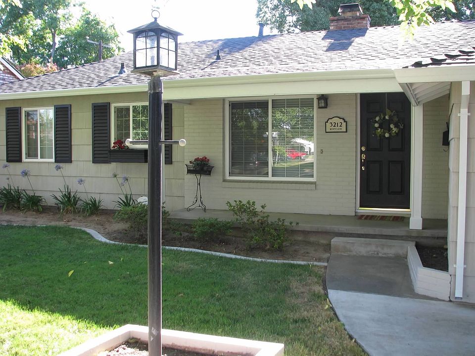 1st image of 3212 Montclaire St