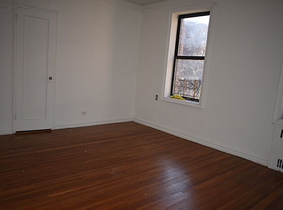 2nd image of 6770 Yellowstone Blvd APT 4A