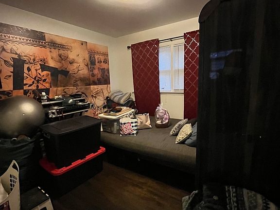 5th image of 15925 Woodbridge Ave