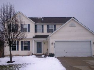 6777 Woodcliff Cir, Zionsville, IN
