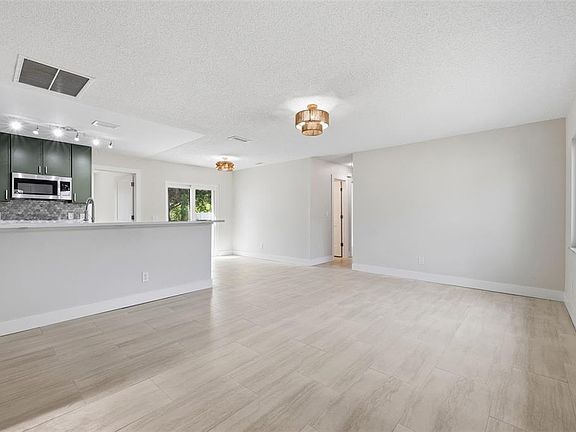 5th image of 2714 MARY SUE STREET SW