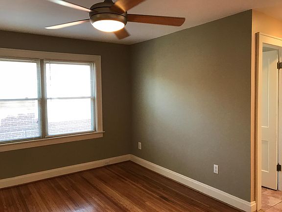 5th image of 1150 1/2 Northwest Blvd