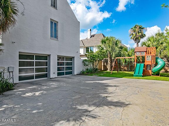 5th image of 117 Emily Cir