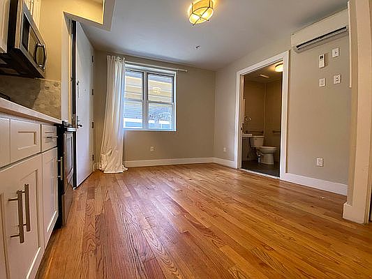2nd image of 90 Ryerson St #1B