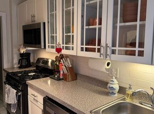 2552 Madison, Cincinnati, OH 45208