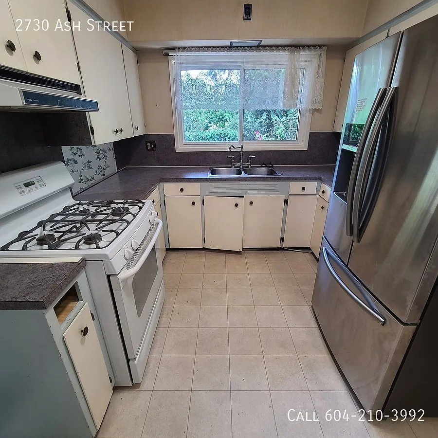 4 Bedroom Corner Lot Home in Abbotsford! — Photo 4
