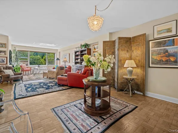 750 Kappock Street #305, Bronx, NY 10463