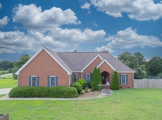 28 Bakers Bridge Rd, Royston, GA 30662