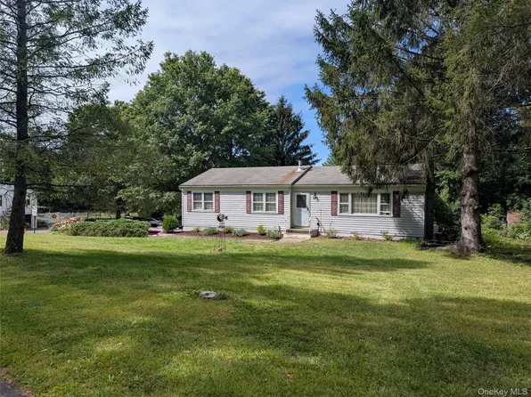 25 Church Street, Wallkill, NY 12589