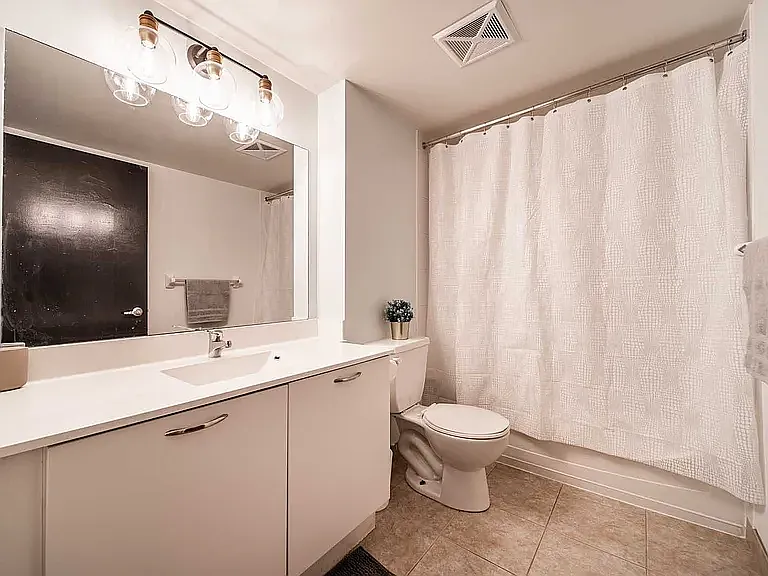 38 Joe Shuster Way #2201 — Photo 7