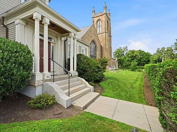 2nd image of 130 Mount Auburn St