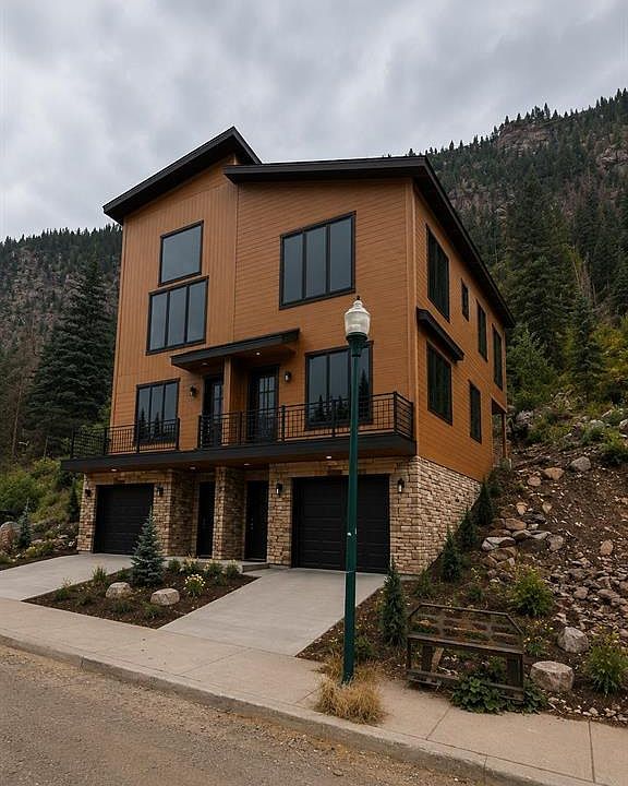 2nd image of 1642 Hinkson Terrace