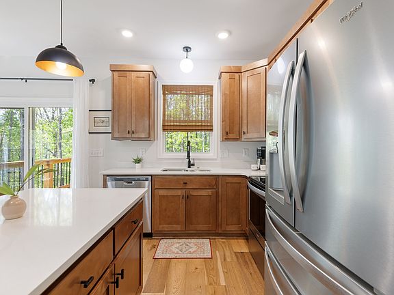 19th image of 2201 Burford Rd