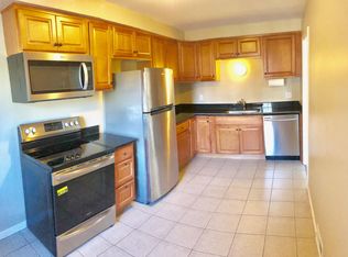 2195 E Maple Rd, Birmingham, MI 48009