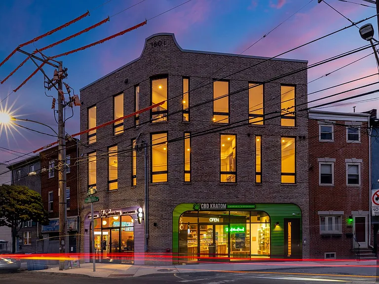 1601 Frankford Ave — Photo 14