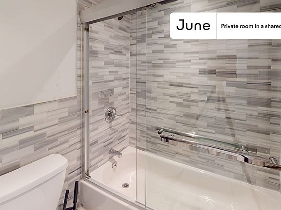 5th image of 961 Columbus Ave #D