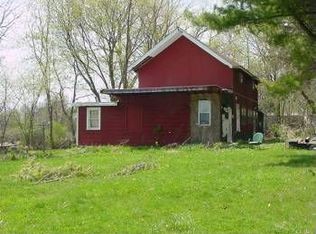 N1441 Clover Rd, Genoa city, WI 53128