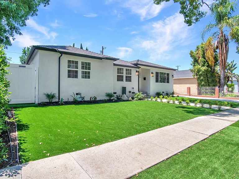18406 Jovan St — Photo 3