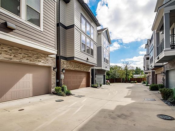 2nd image of 5858 Orion Pl