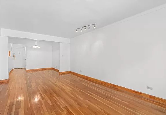 4th image of 110-20 71st Ave #333