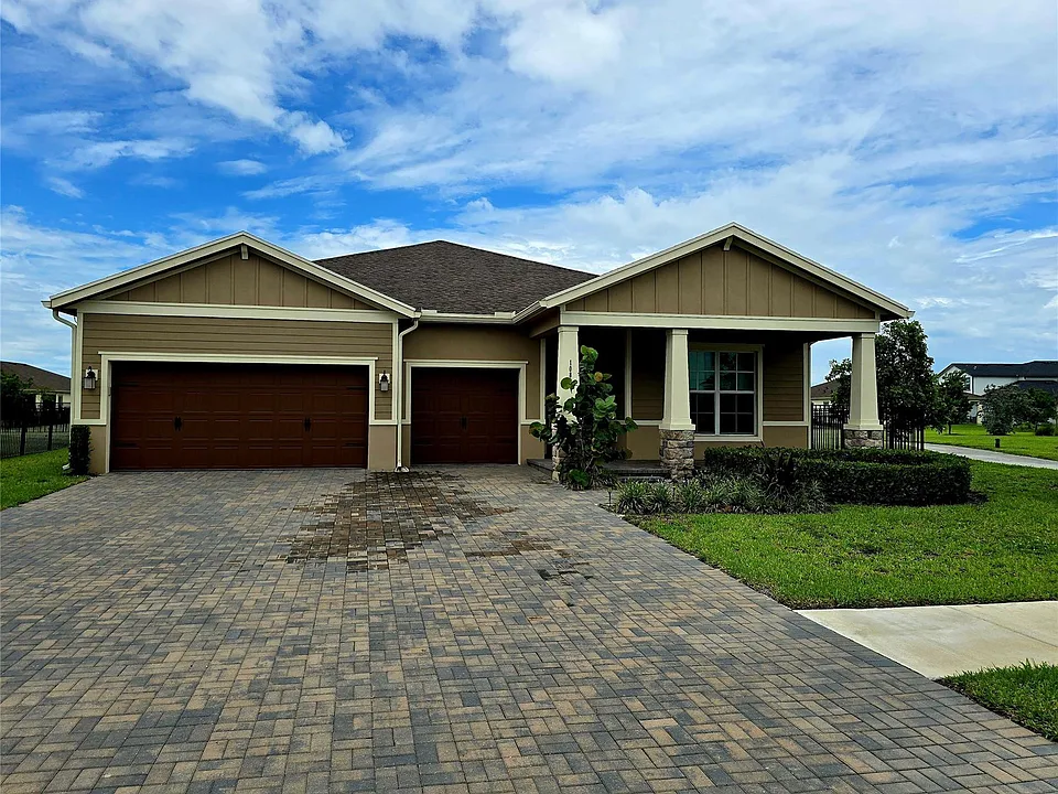 1083 Tangled Orchard Trce