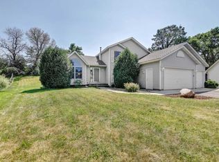 2975 Jordan Ct, Woodbury, MN 55125