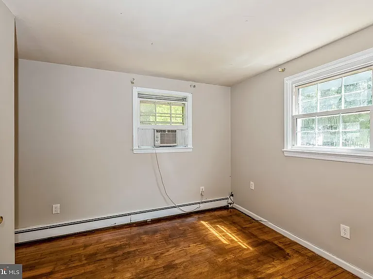 85 Dallas Ave — Photo 7