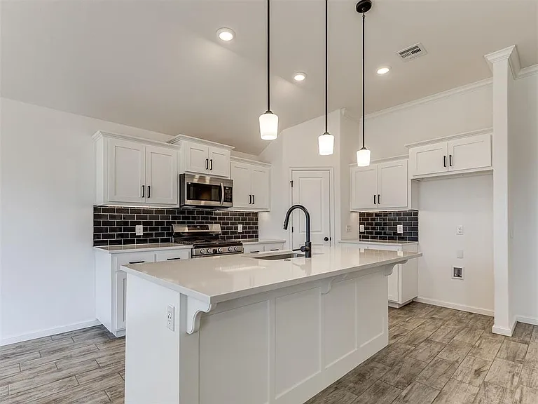 18025 Sunny Stone Ct — Photo 10