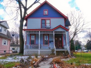 227 Standish St, Elgin, IL 60123