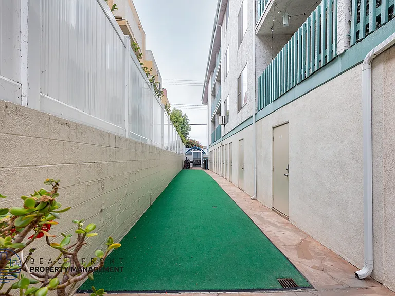3415 Linden Ave. — Photo 12