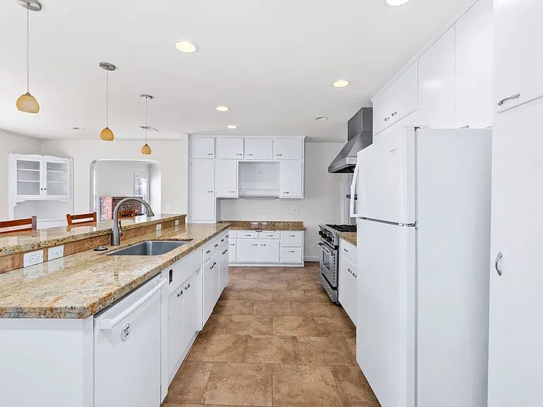 1830 Fuller Way — Photo 24