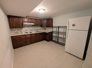 28 Carl Cres, Toronto, ON M1W3R2