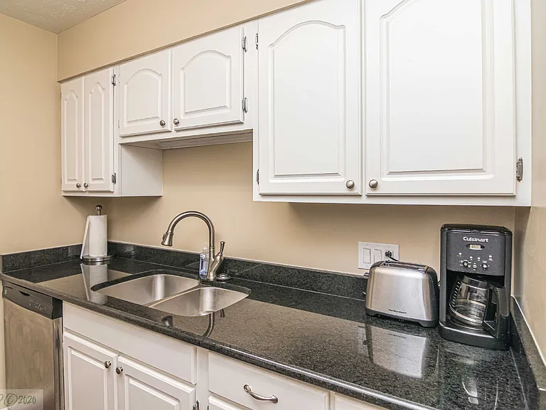 103 E Lockhaven Dr #D — Photo 11