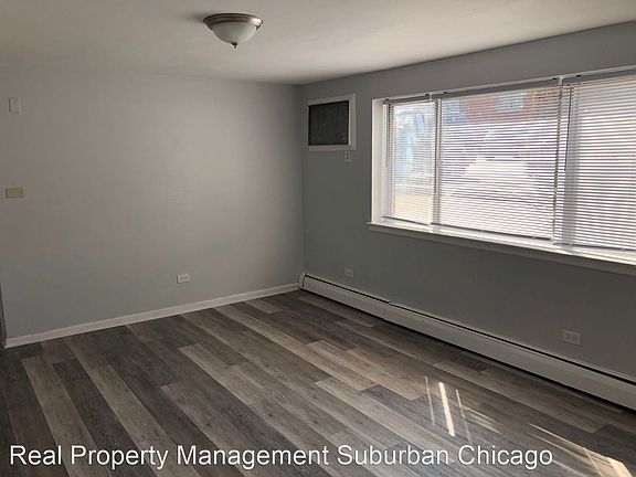 2nd image of 2910 Vinan Dr Unit 1A