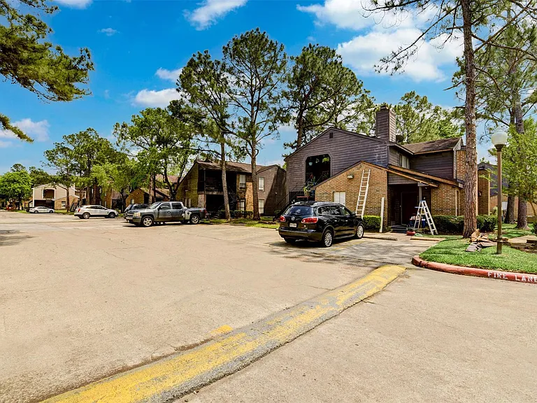 7200 W T C Jester Blvd #904 — Photo 33