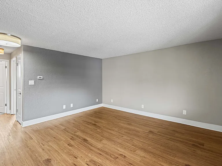 Pearl Apartments — Photo 29