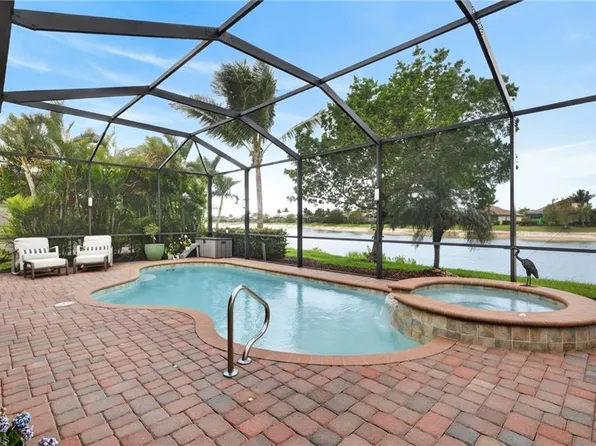 28008 Kerry CT, BONITA SPRINGS, FL 34135