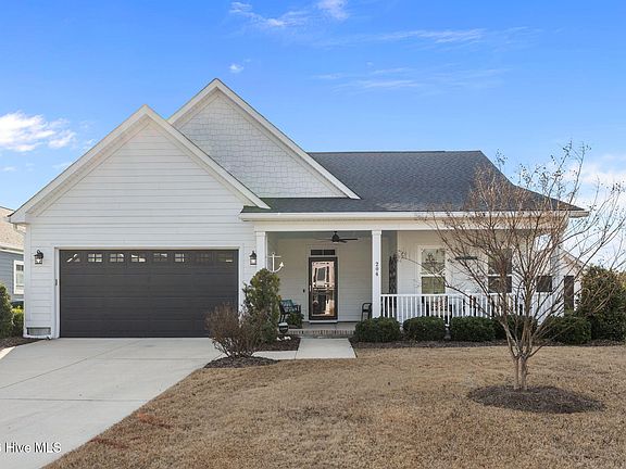 3rd image of 204 Taylorwood Drive
