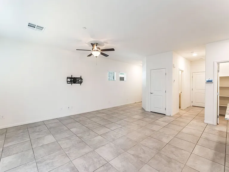 410 Larksong Ave — Photo 10