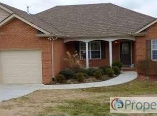 8111 Canter Ln, Powell, TN 37849