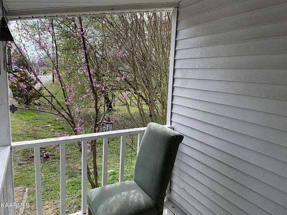 3rd image of 114 Dale Ave