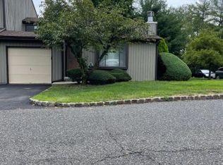 84 Reynolds Ct, Matawan, NJ 07747
