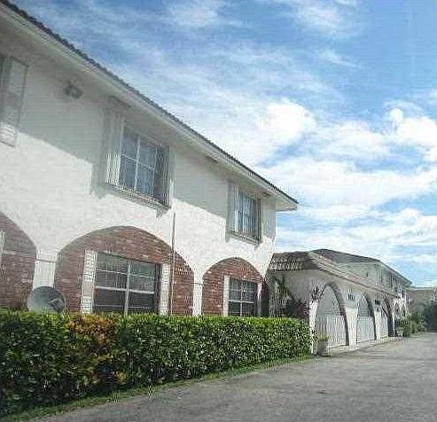 1st image of 11131 Royal Palm Blvd APT 4